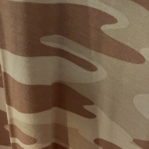 Super light camo sleeveless tshirt - Picture 4 of 4